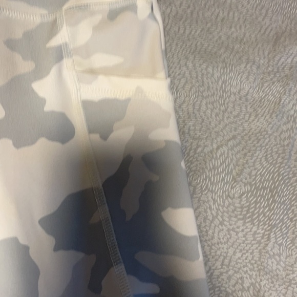 Woman’s brand new Just Fab Medium leggings - Picture 5 of 8